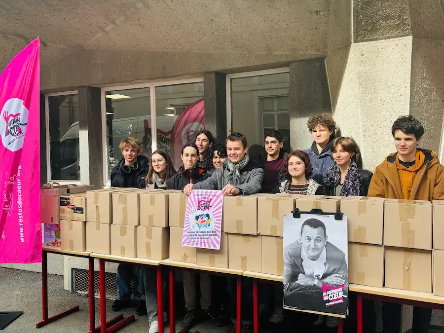 La MDL maison des lycéens pour les restos du coeur